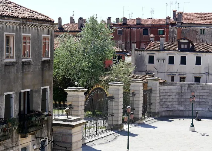 Ca' Scarpa Biennale Apartment Venice